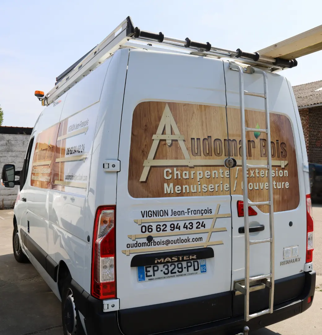 le camion floqué d'Audomar'Bois à Saint-Omer (62)