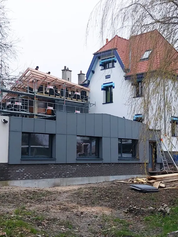 chantier en cours pour une extension d'entreprise à Saint-Omer, par Audomar'Bois Saint-Omer (62)