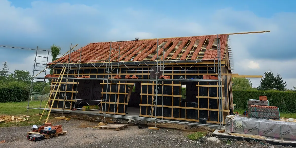 couverture-audomarbois couverture en tuiles rouges sur une toiture maison, Audomar'Bois Saint-Omer (62)