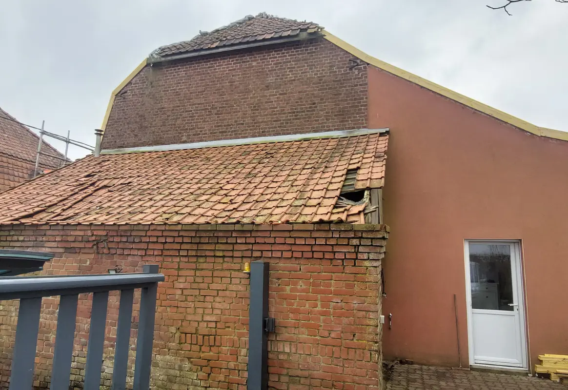 démolition de l'ancien garage à Enquin les Mines, Audomar'Bois à Saint-Omer (62)