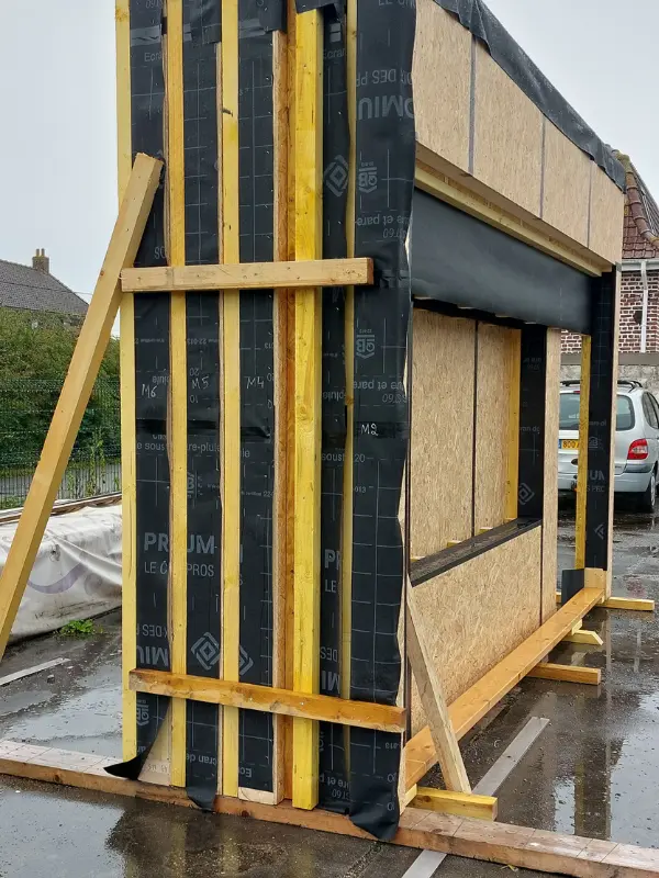 arrivage du bois sur le chantier d'extension à Moringhem, Audomar'Bois Saint-Omer (62)
