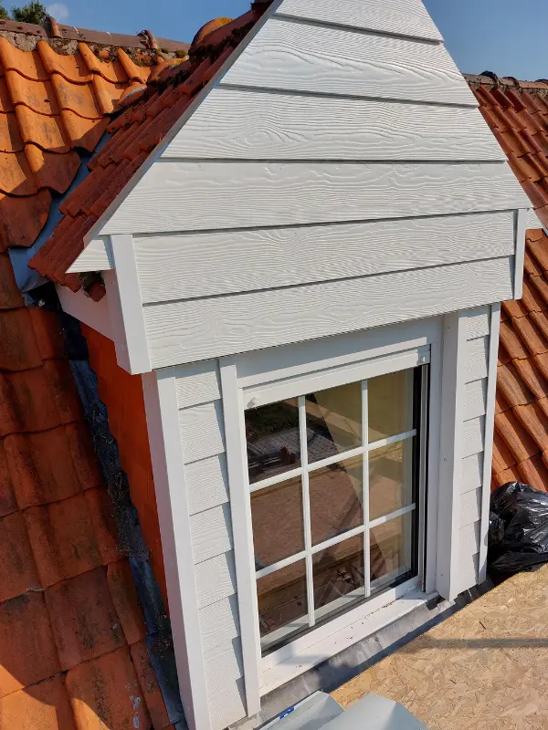 zoom sur une lucarne terminée à Serques, par Audomar'Bois à Saint-Omer (62)