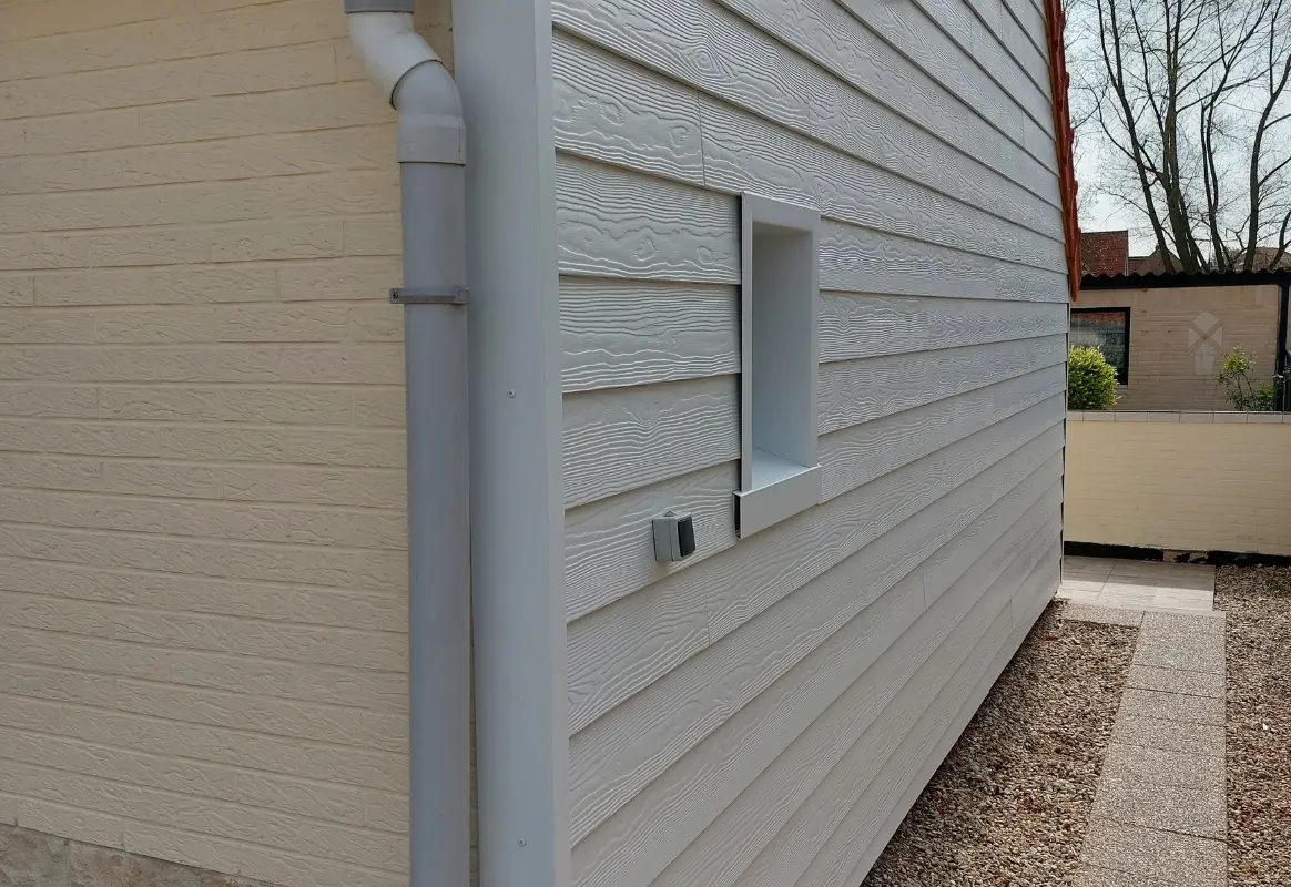 chantier bardage blanc à Watten, Audomar'Bois Saint-Omer (62)