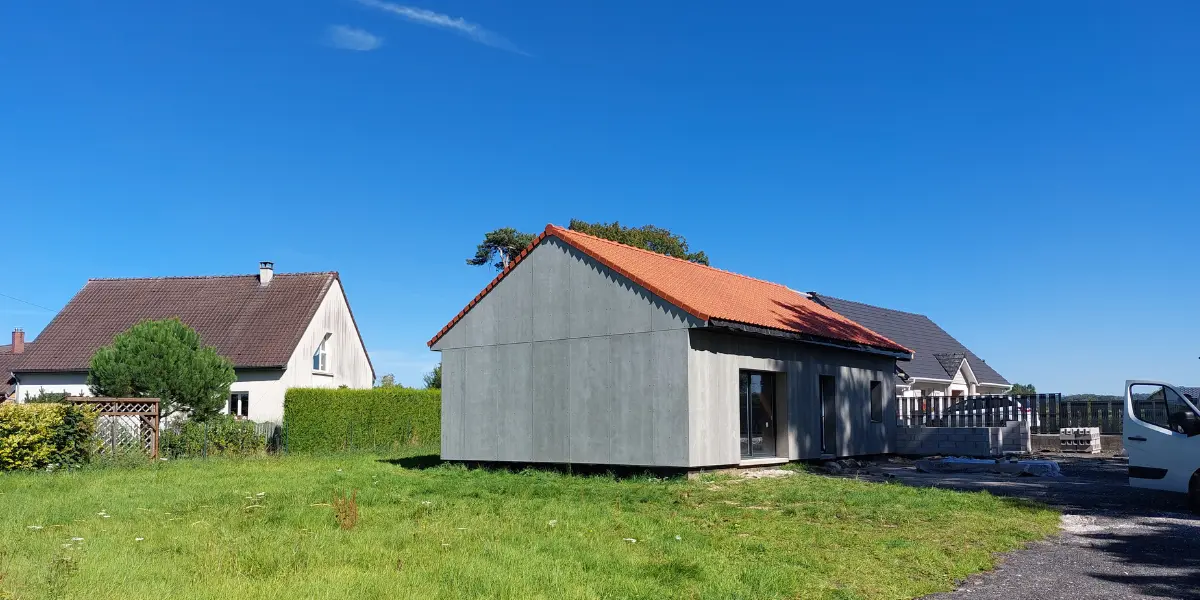 livraison de la maison à la fin du clos couvert