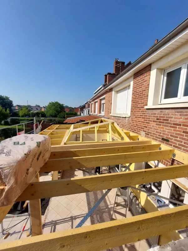 installation de la charpente en vue du dessus véranda Hazebrouck (59)